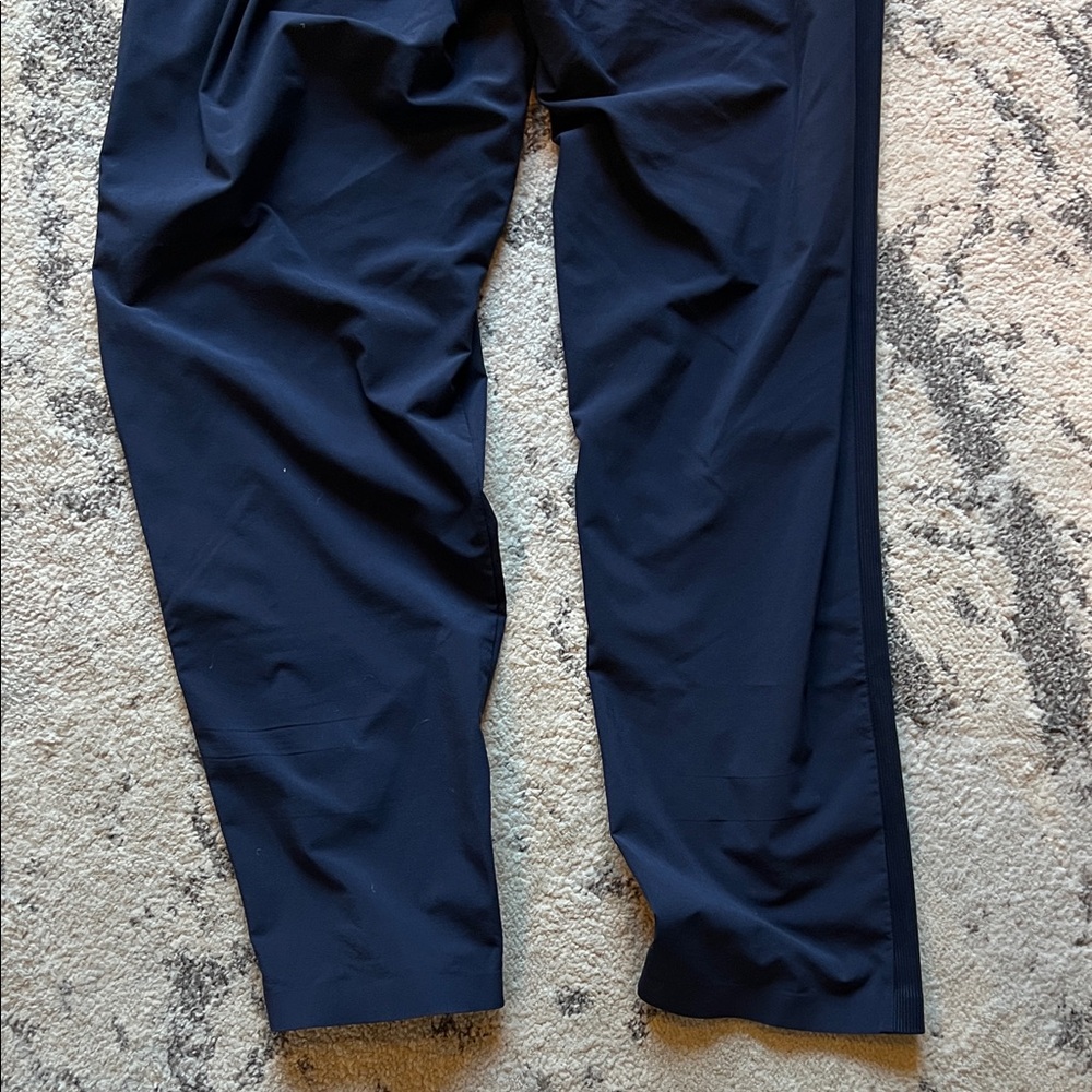 Athleta Deep Blue Active Pants - image 7